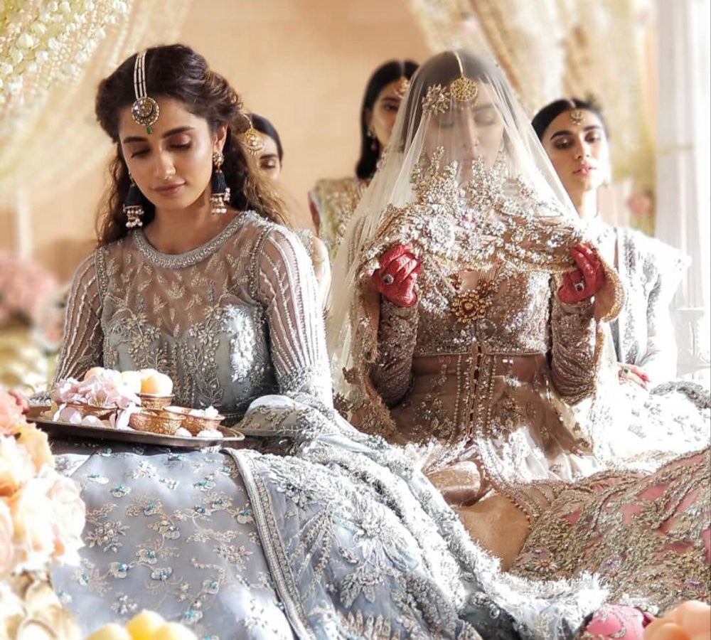 Latest Pakistani Fashion Trends for Ladies in 2025