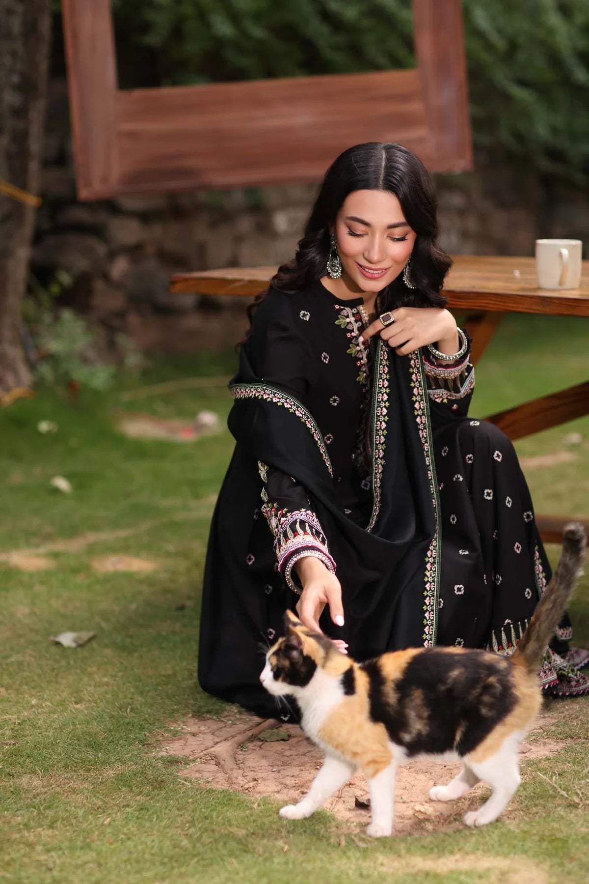 Noor by Saadia Asad - Suzaankari Winter 24 -3PC - D5