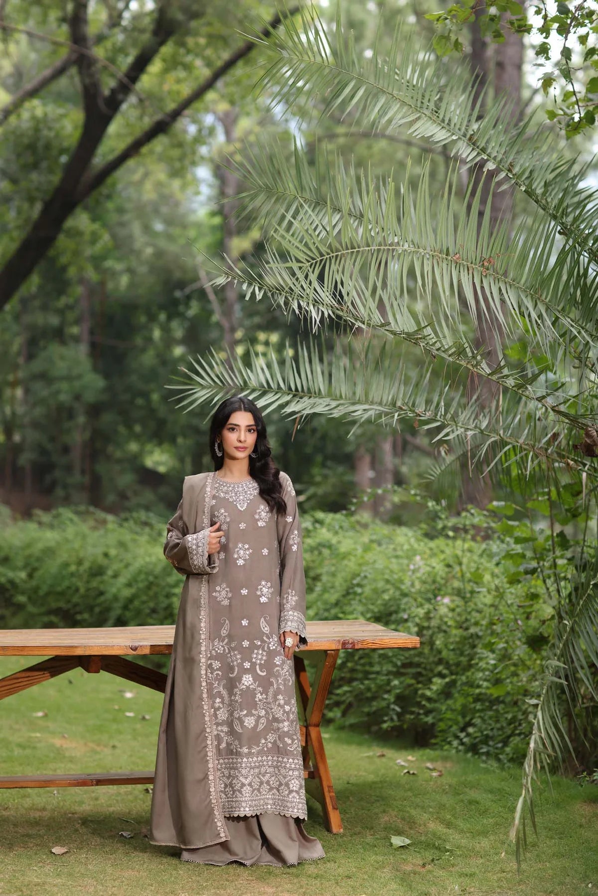 Noor by Saadia Asad - Suzaankari Winter 24 -3PC -D2