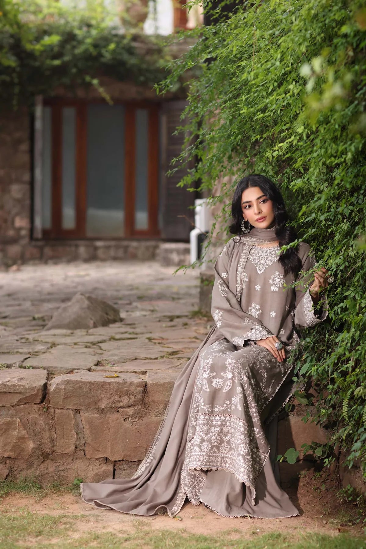 Noor by Saadia Asad - Suzaankari Winter 24 -3PC -D2