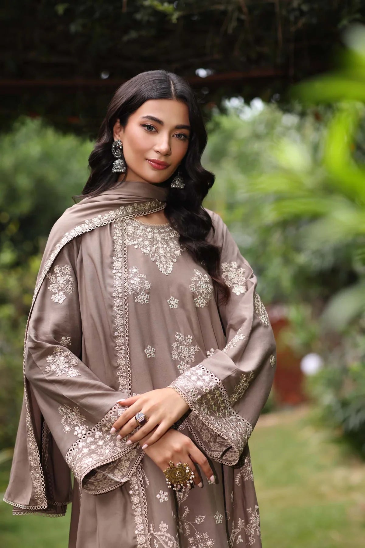 Noor by Saadia Asad - Suzaankari Winter 24 -3PC -D2