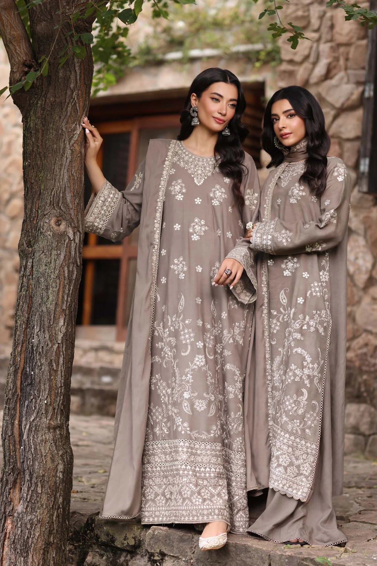 Noor by Saadia Asad -  Suzaankari Winter 24 -3PC -D2