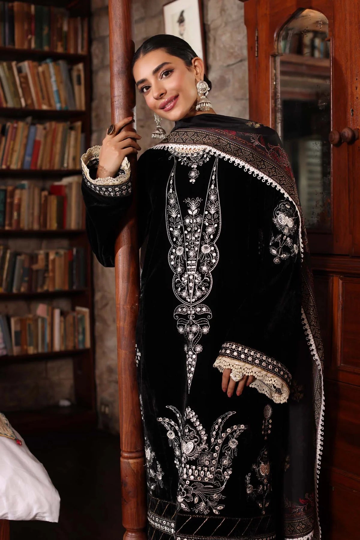 Noor by Saadia Asad - Velvet - Suzaankari Winter 24 -3PC -D12