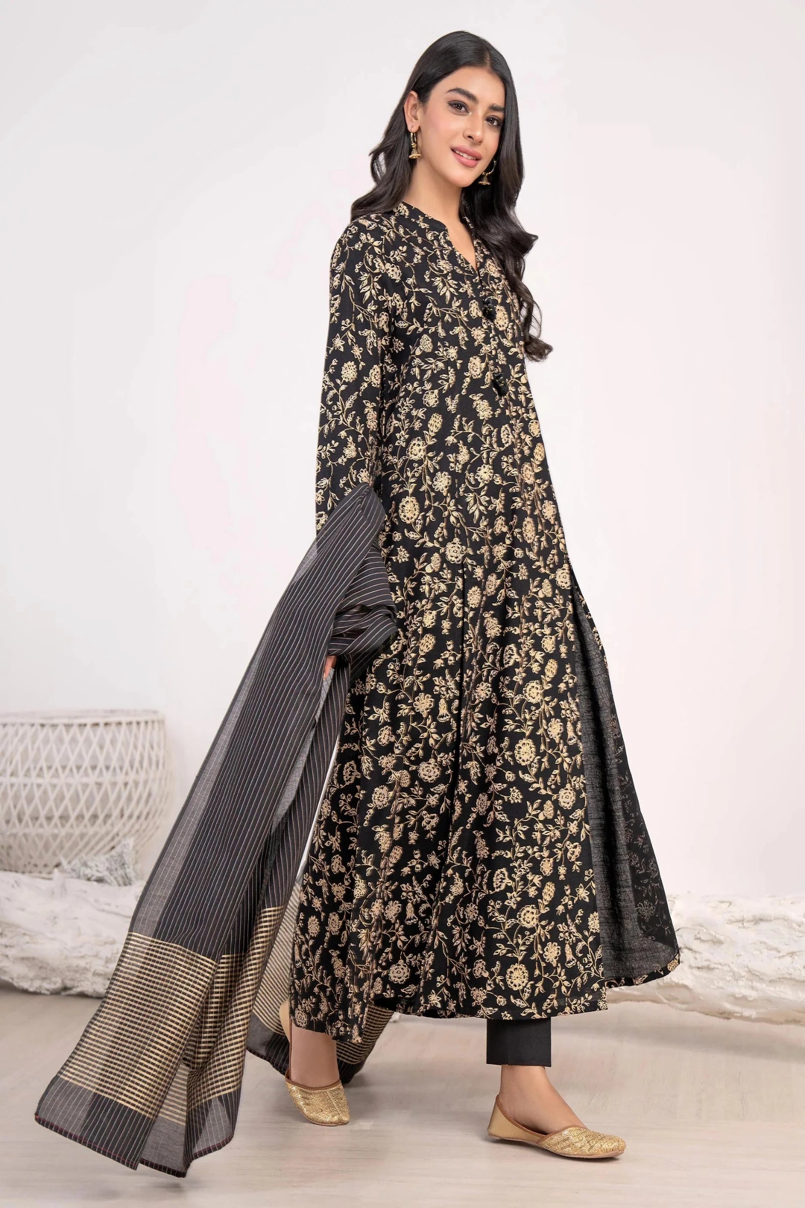 LimeLight -3 Piece Khaddar Suit - Printed