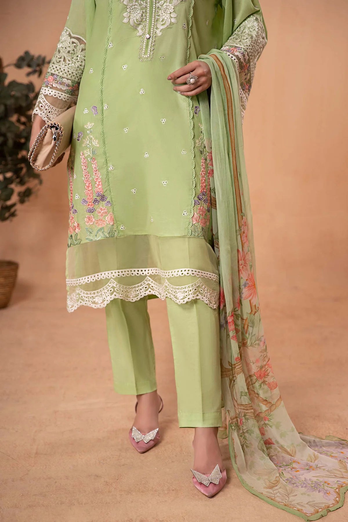 Maria.B. 3 Piece Embroidered Lawn Suit | DW-EA24-37
