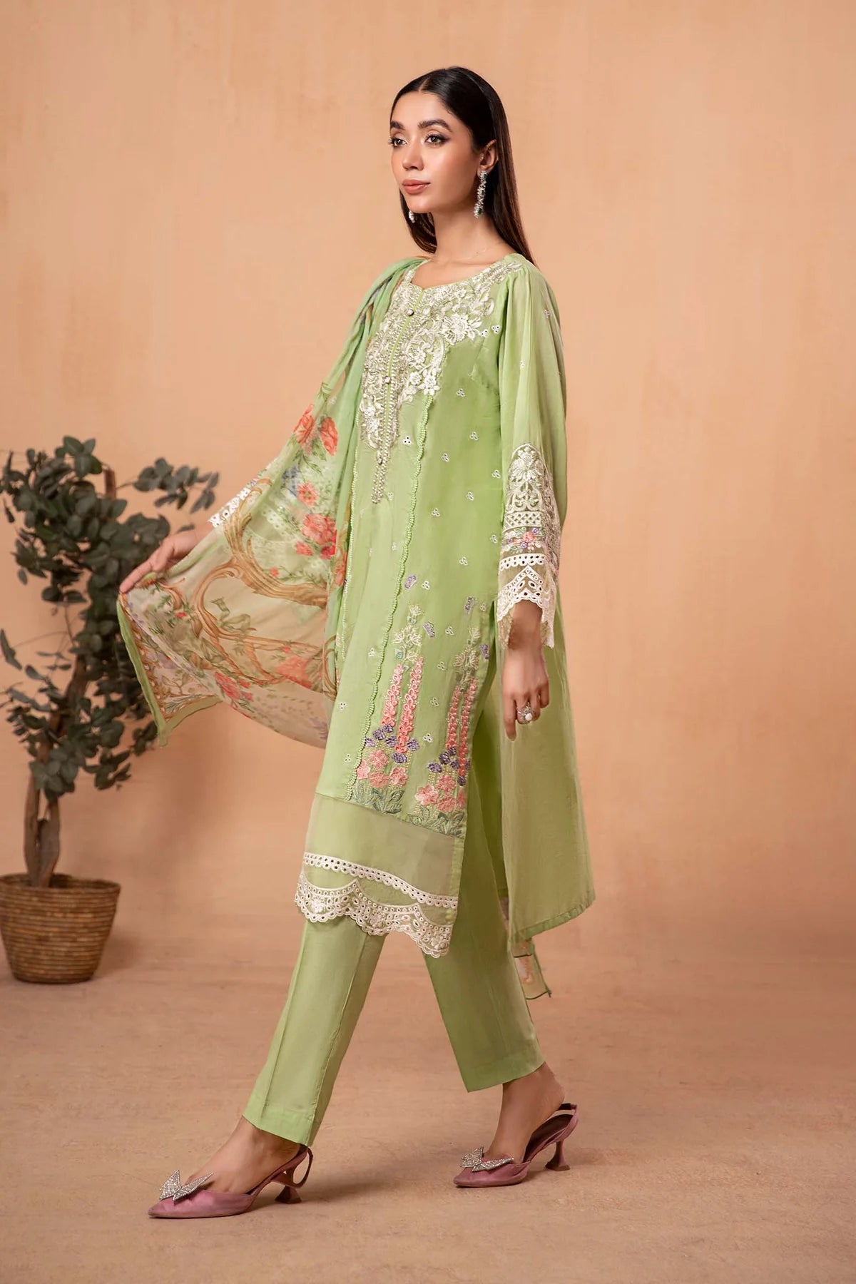 Maria.B. 3 Piece Embroidered Lawn Suit | DW-EA24-37