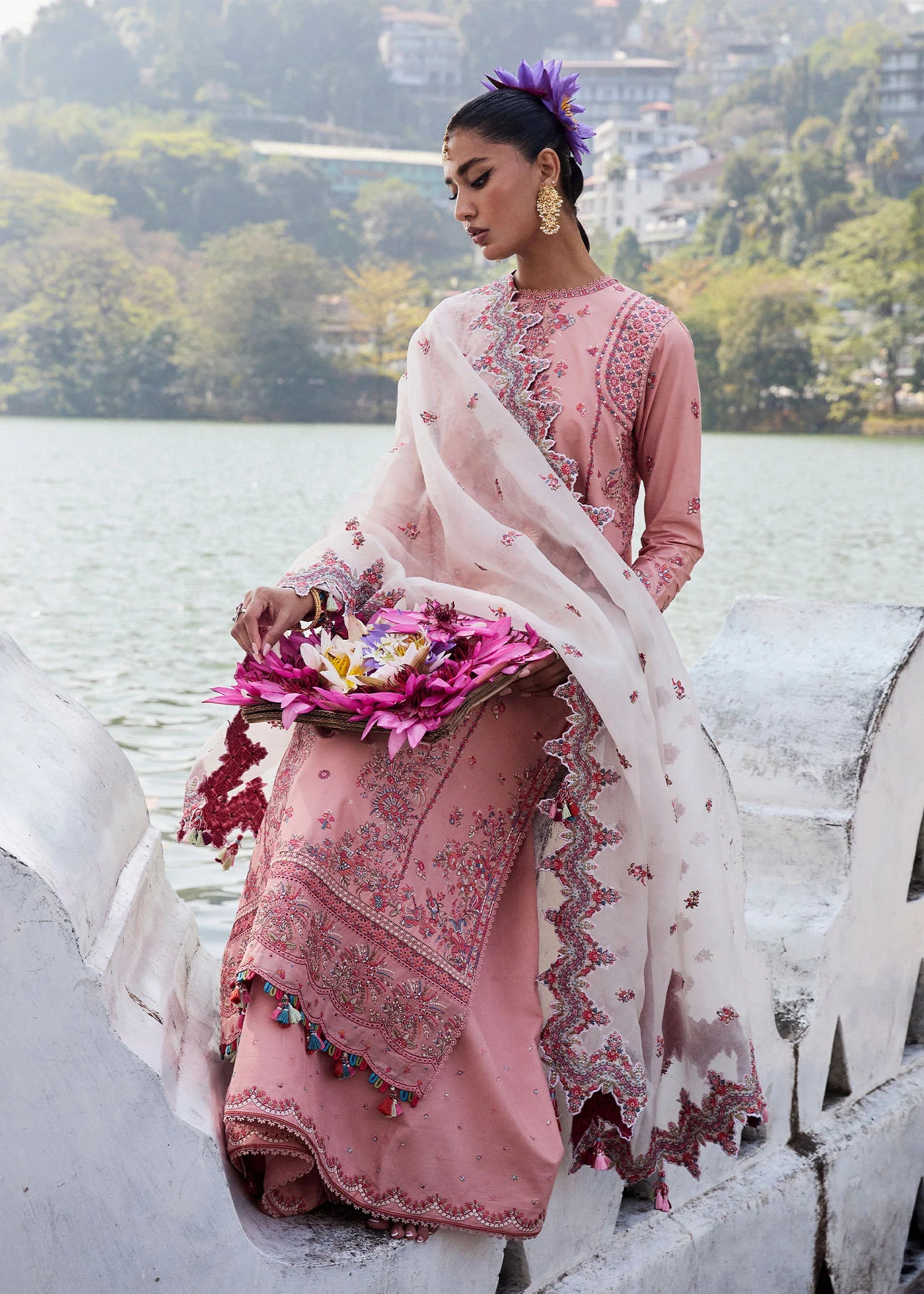 Hussain Rehar | Luxury Lawn'25 | Peaar