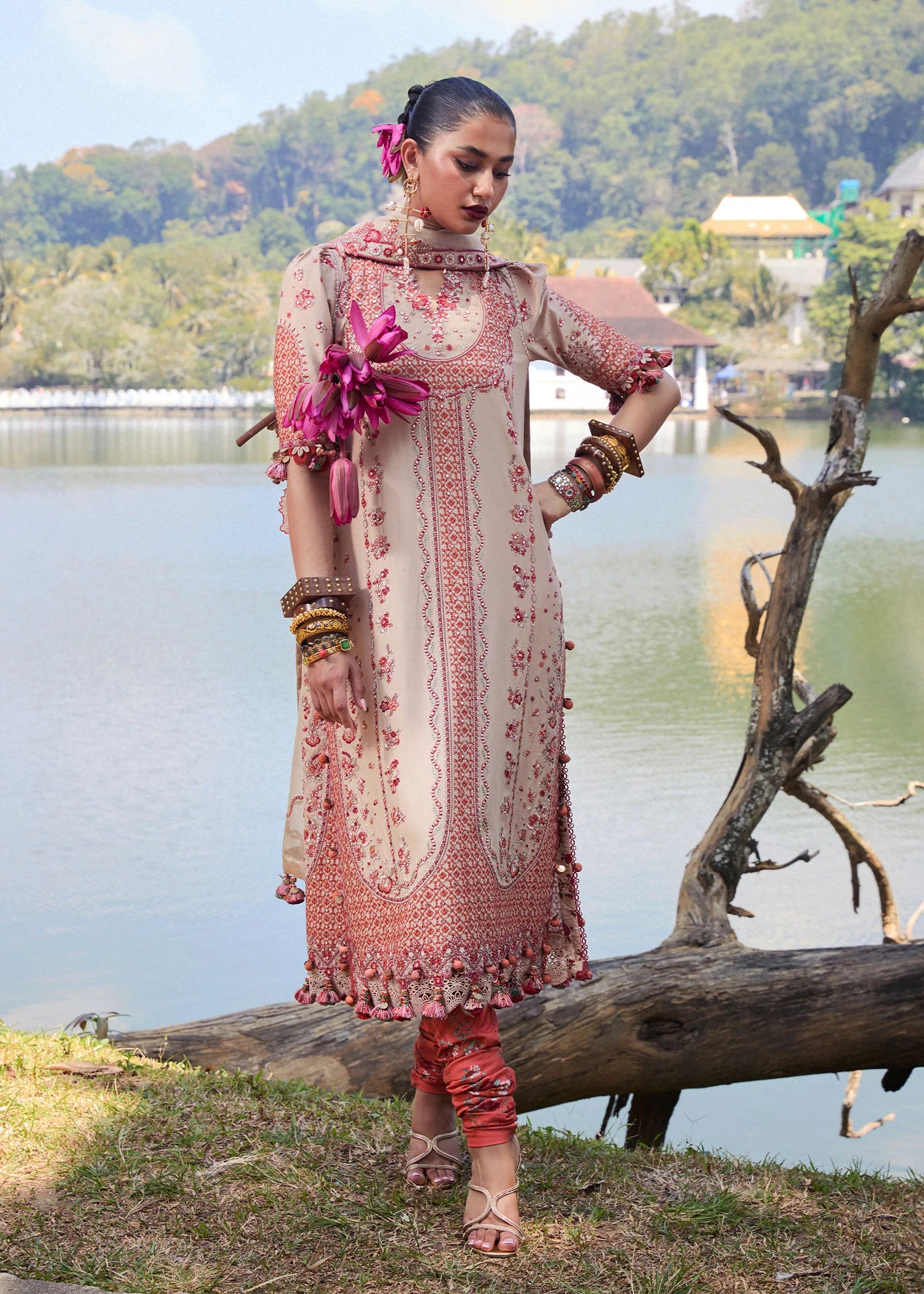 Hussain Rehar | Luxury Lawn'25 | Mari
