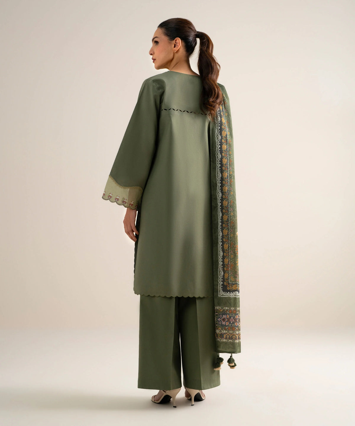 Sapphire | Intermix 26 | 3 Piece Embroidered Lawn Suit 26V16