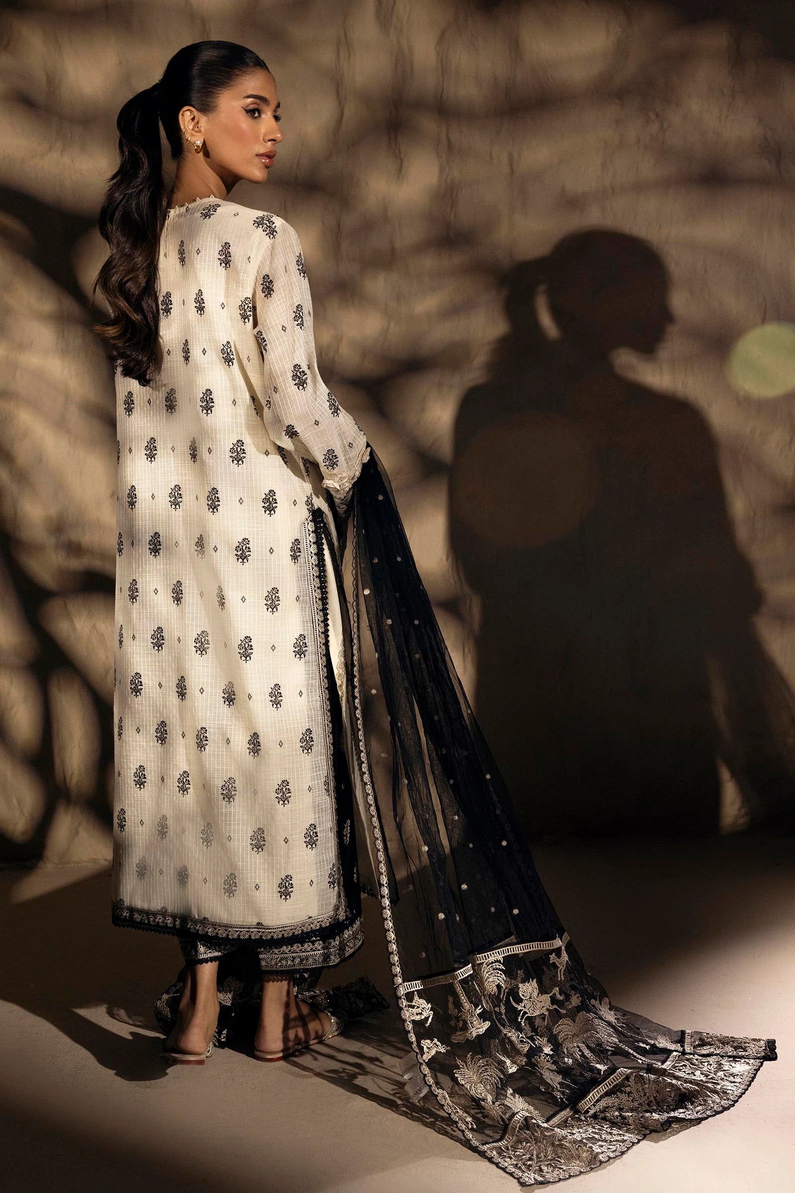 Sana Safinaz - Monochrome Collection - 4 Pc -SS24TSGE210