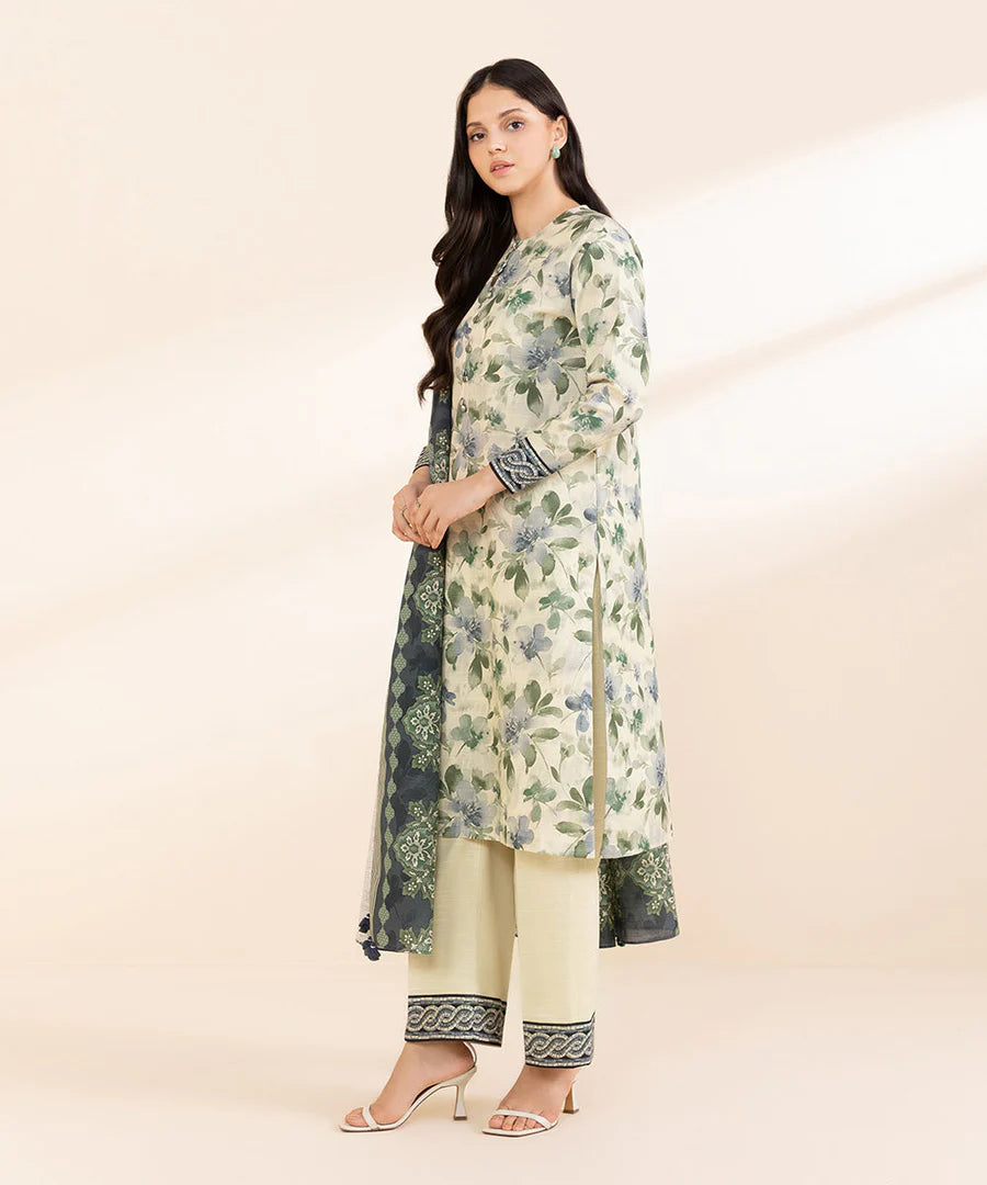 Sapphire - 3 Piece - Printed Light Khaddar Suit