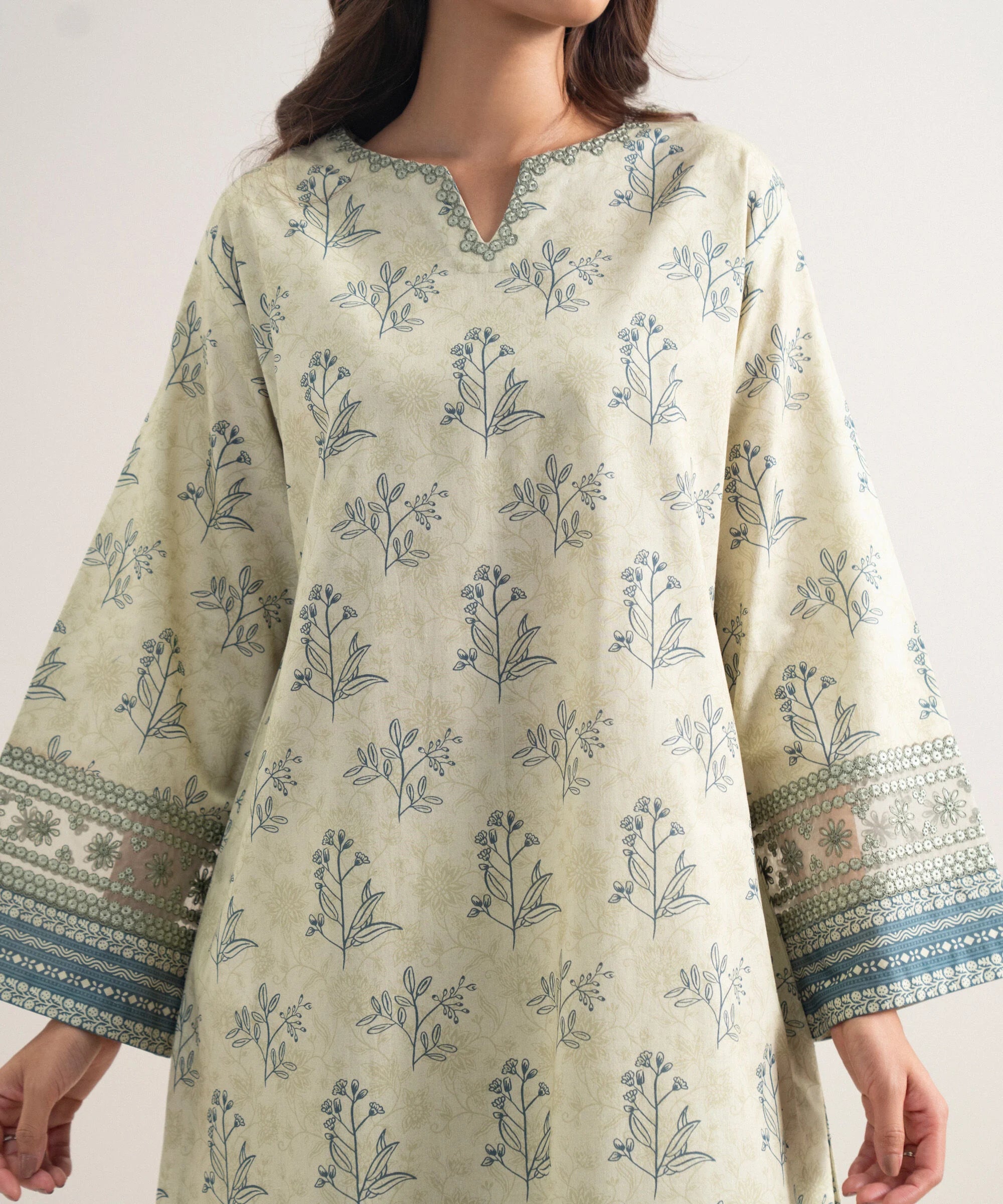 Sapphire | 3 Piece - Embroidered Lawn Suit 26V762