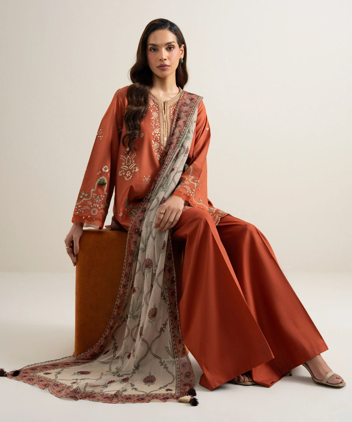 Sapphire | Intermix 26 | 3 Piece - Embroidered Zari Lawn Suit 26V770