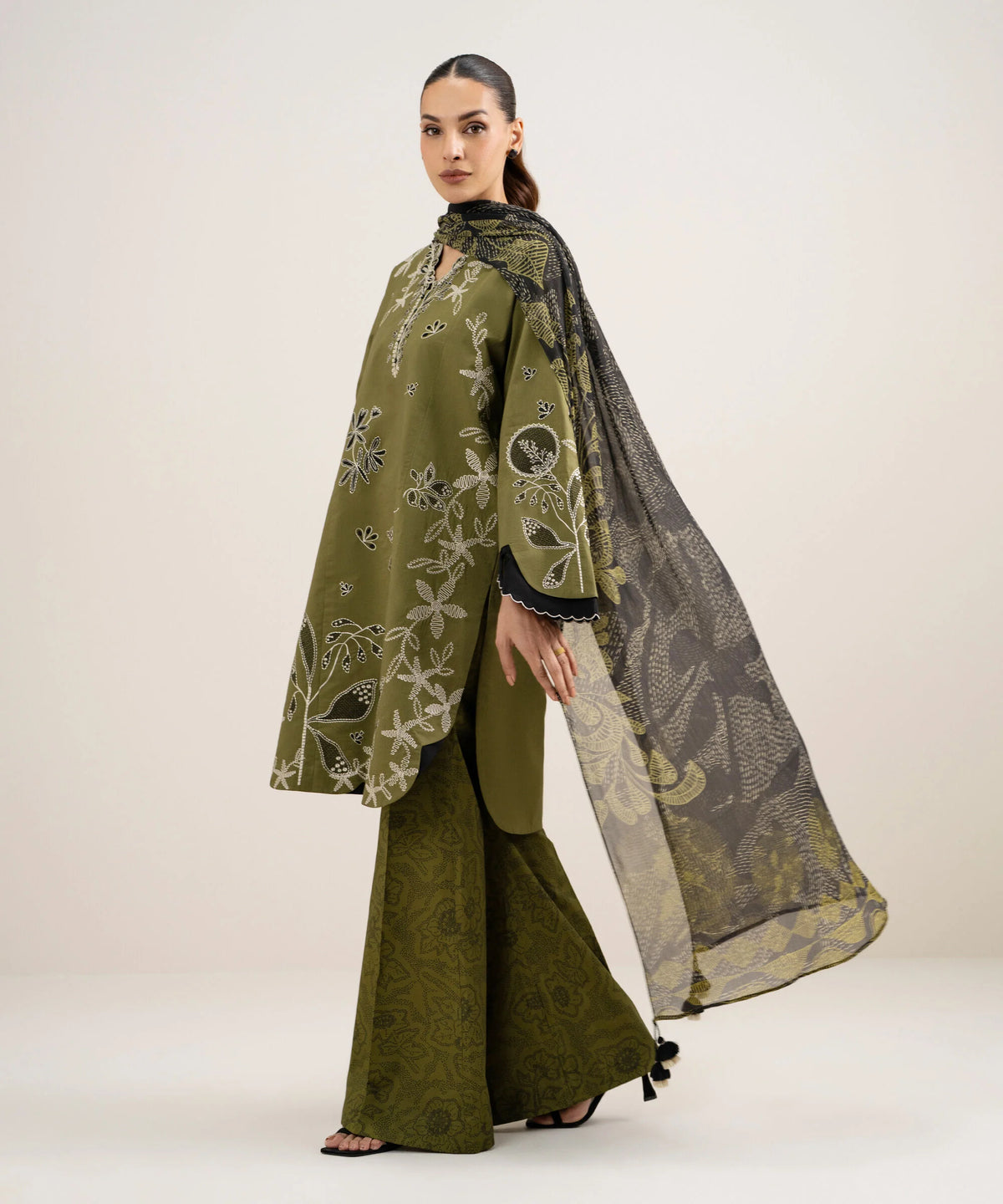 Sapphire | Intermix 26 | 3 Piece - Embroidered Lawn Suit 26V712
