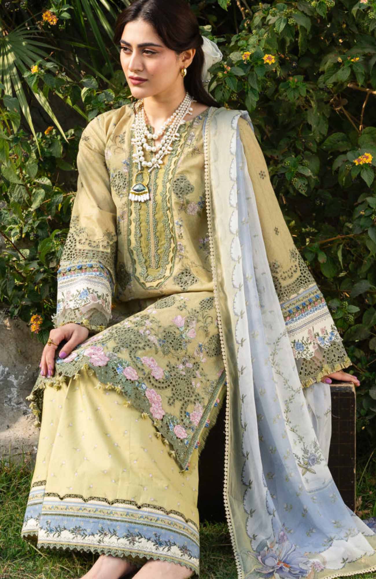 Elaf | CHIKANKARI PRINTS | MENAH