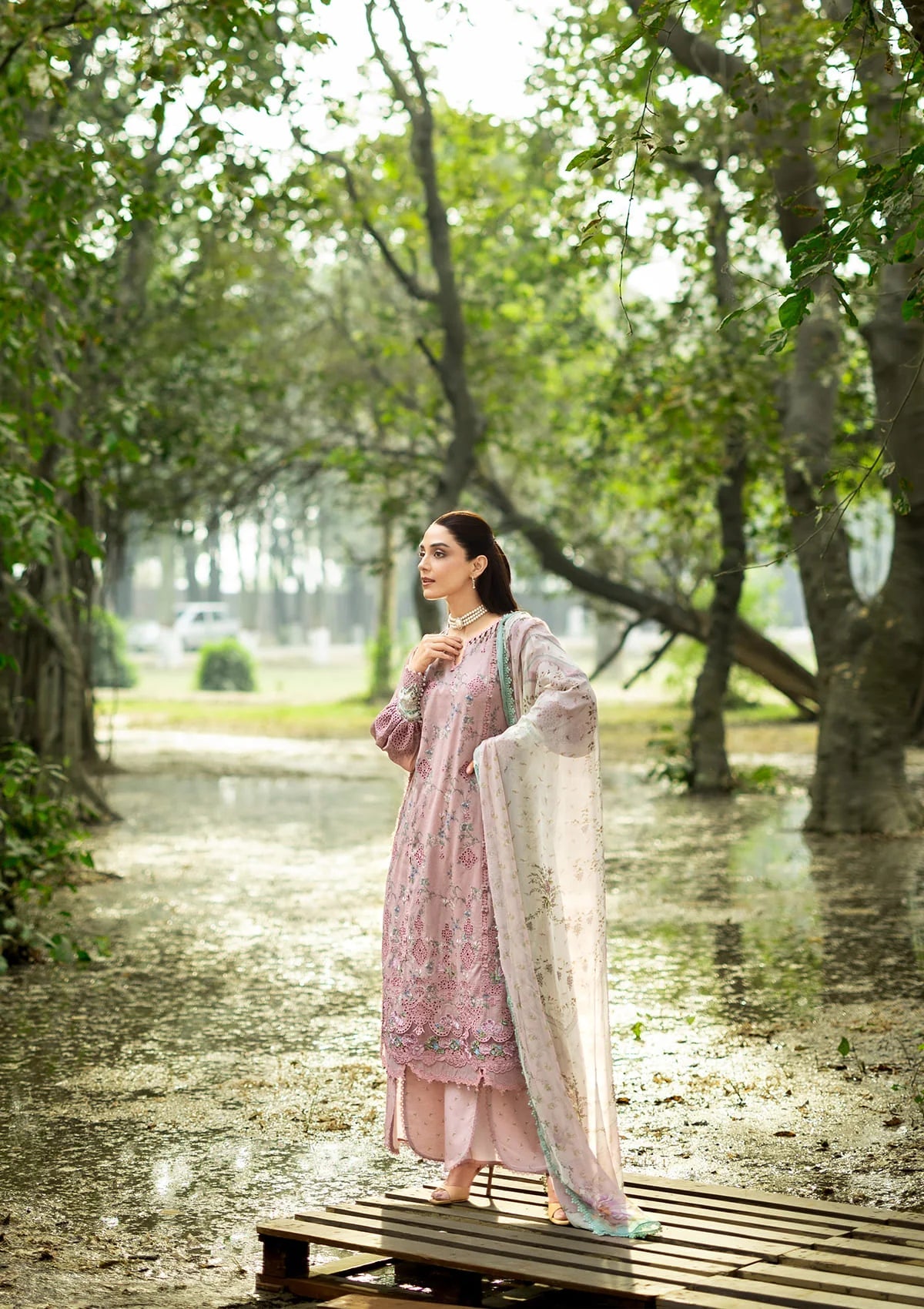 Elaf | CHIKANKARI PRINTS | SAHAA