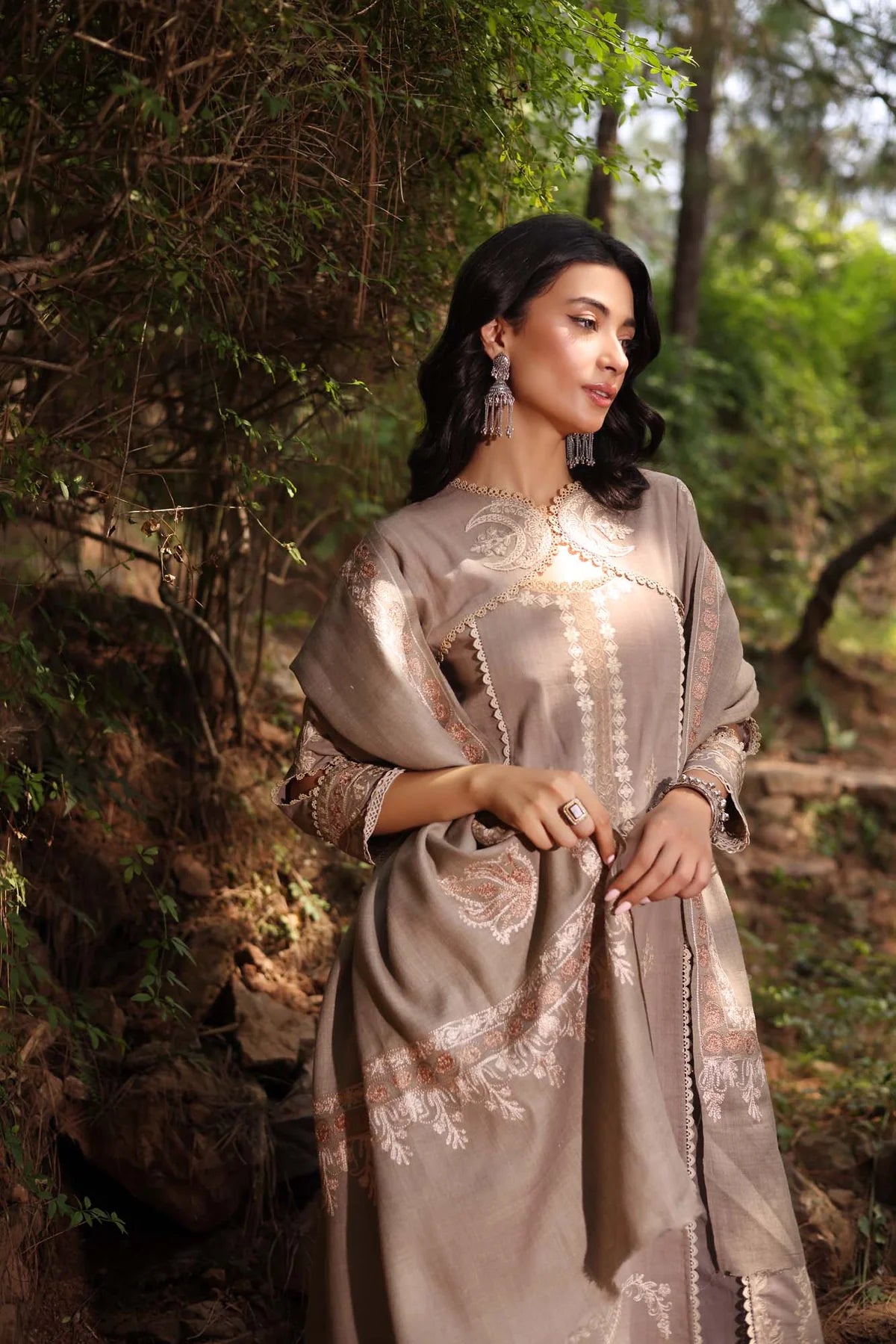 Noor by Saadia Asad -  Suzaankari Winter 24 -3PC - D7