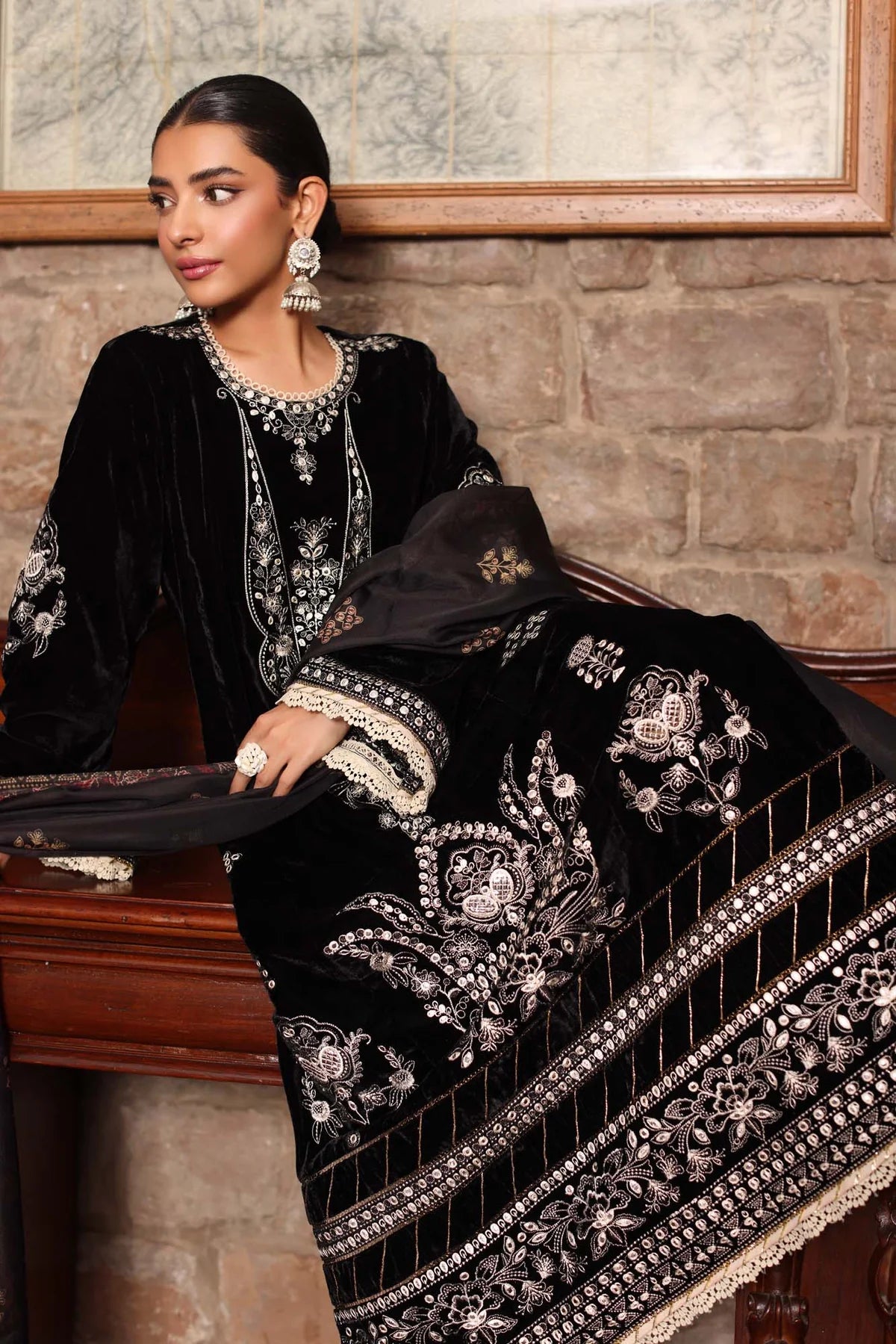 Noor by Saadia Asad - Velvet - Suzaankari Winter 24 -3PC -D12