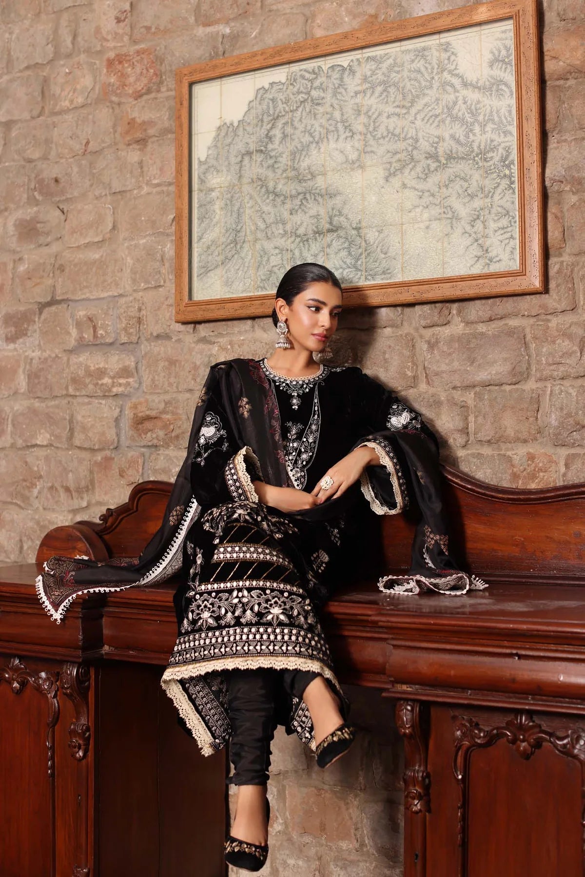 Noor by Saadia Asad - Velvet - Suzaankari Winter 24 -3PC -D12