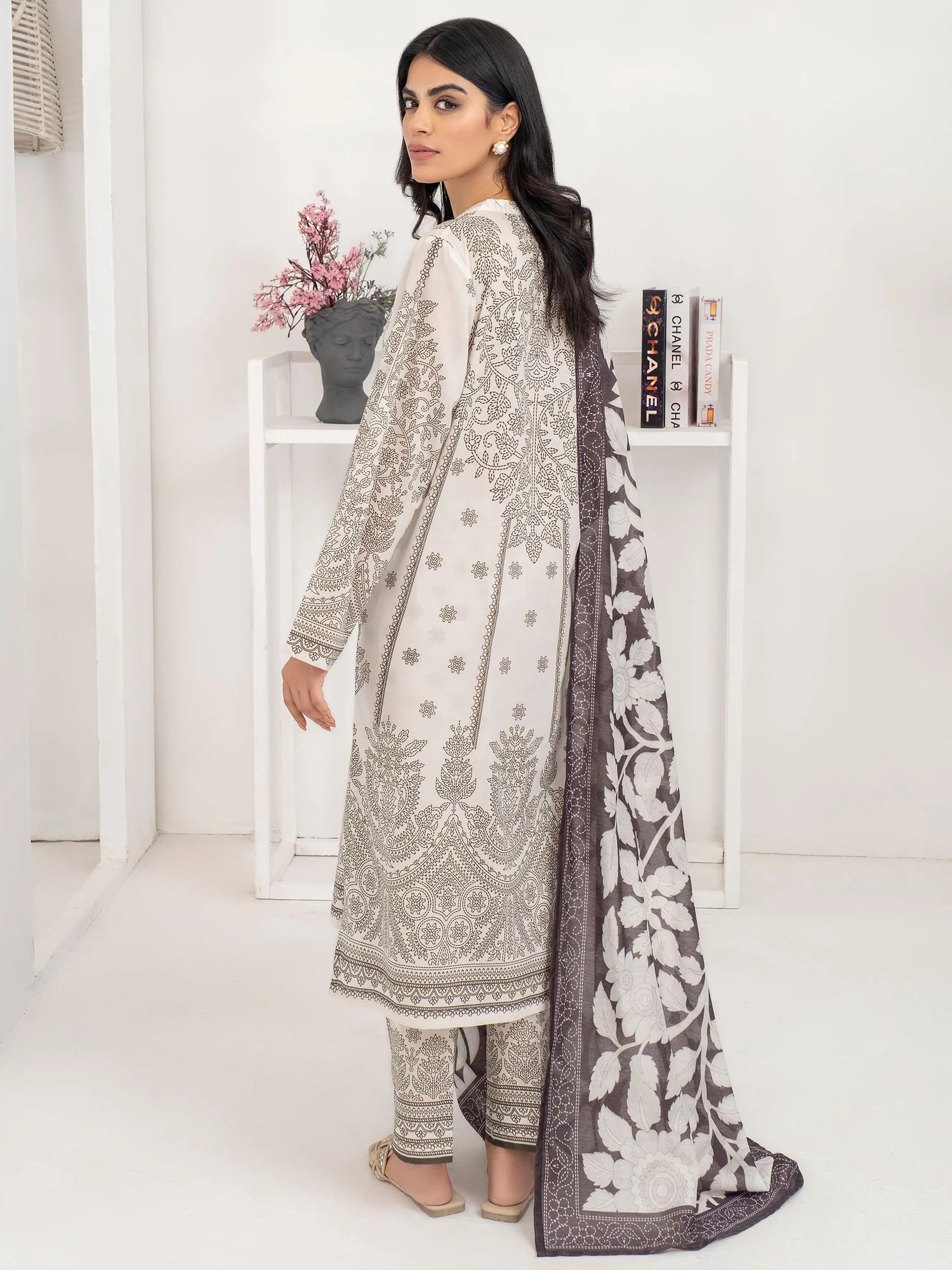 Limelight | 3Piece Lawn Suit-Paste Printed | U3574SU
