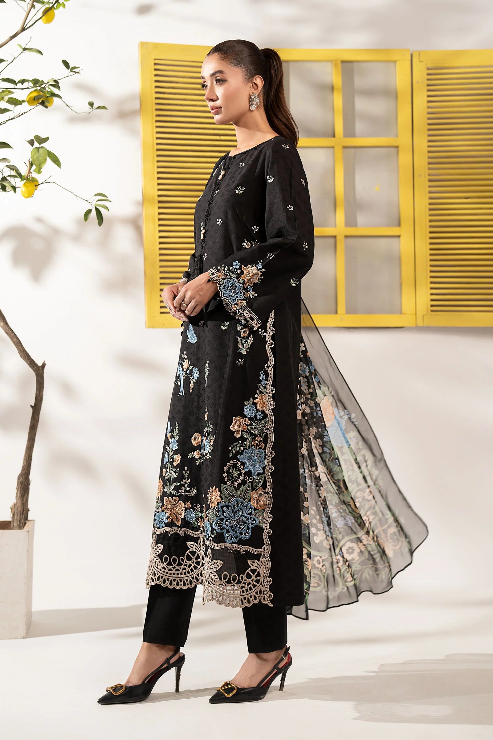 Maria.B | 3 Piece Embroidered Dobby Lawn Suit