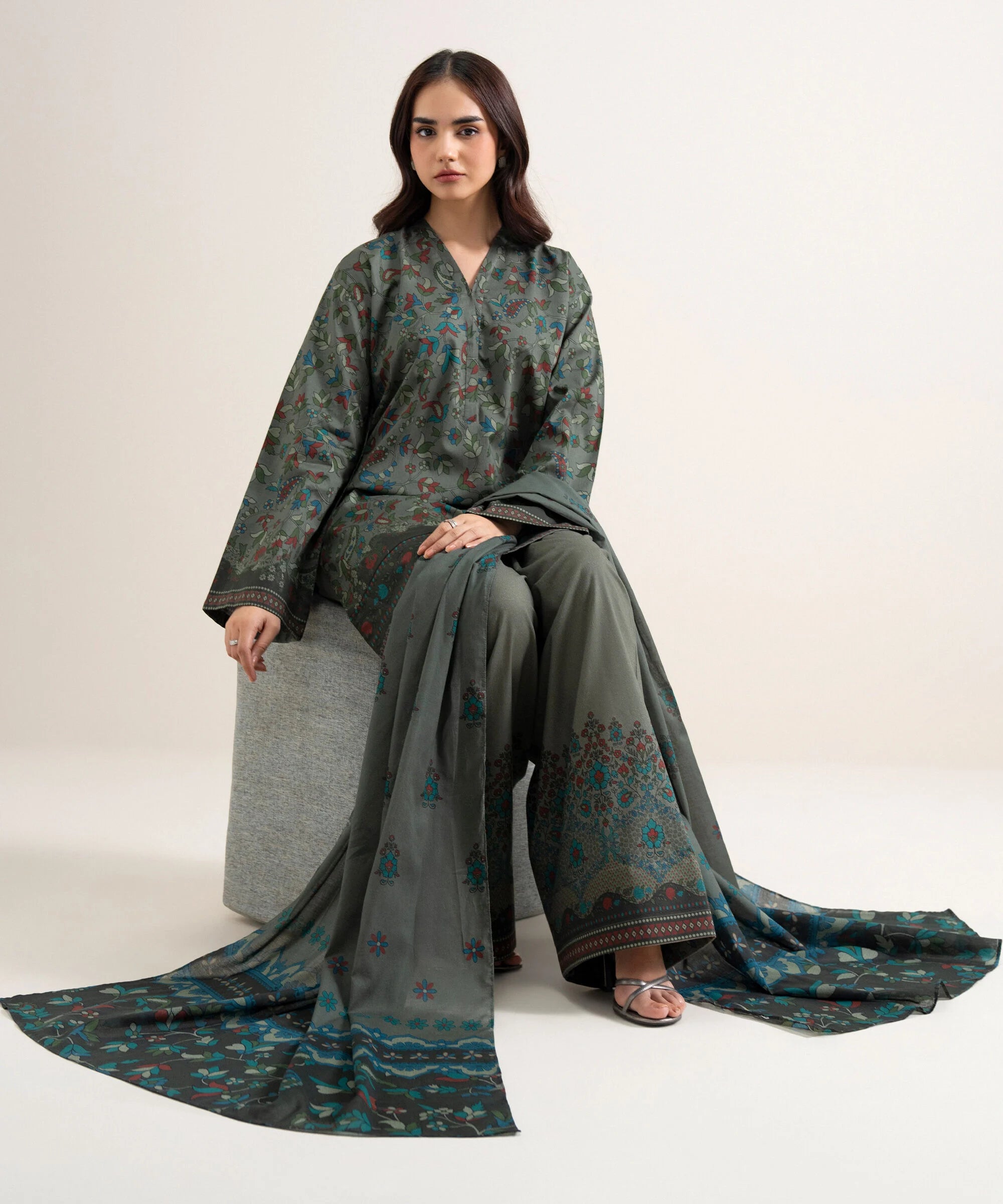 Sapphire | 3 Piece - Print Lawn Suit 26V799